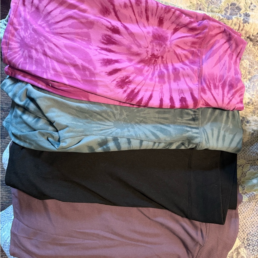 32 Degrees Women's Tie-Dye and Solid Bike Shorts - Pink, Blue, Black, Purple